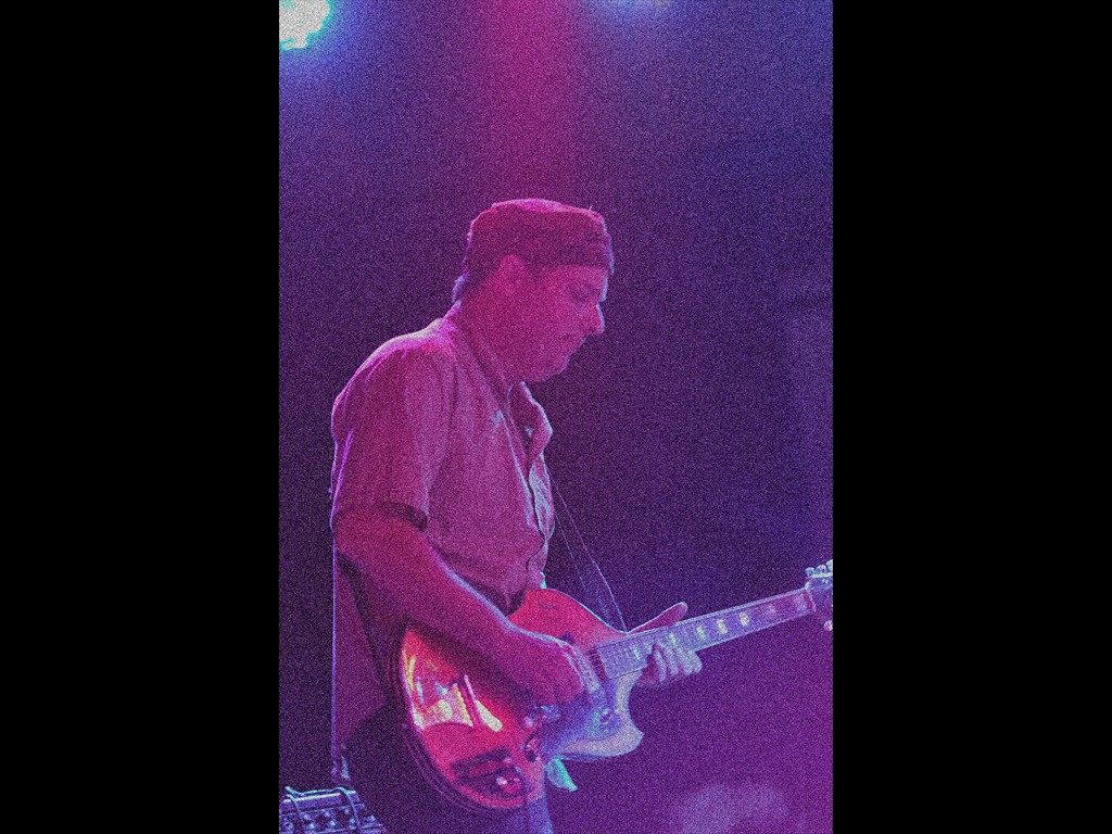 09-jeb_puryear_donna_the_buffalo_D30_7214