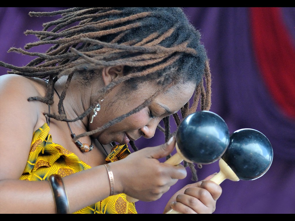 03-chiwoniso_D30_7878