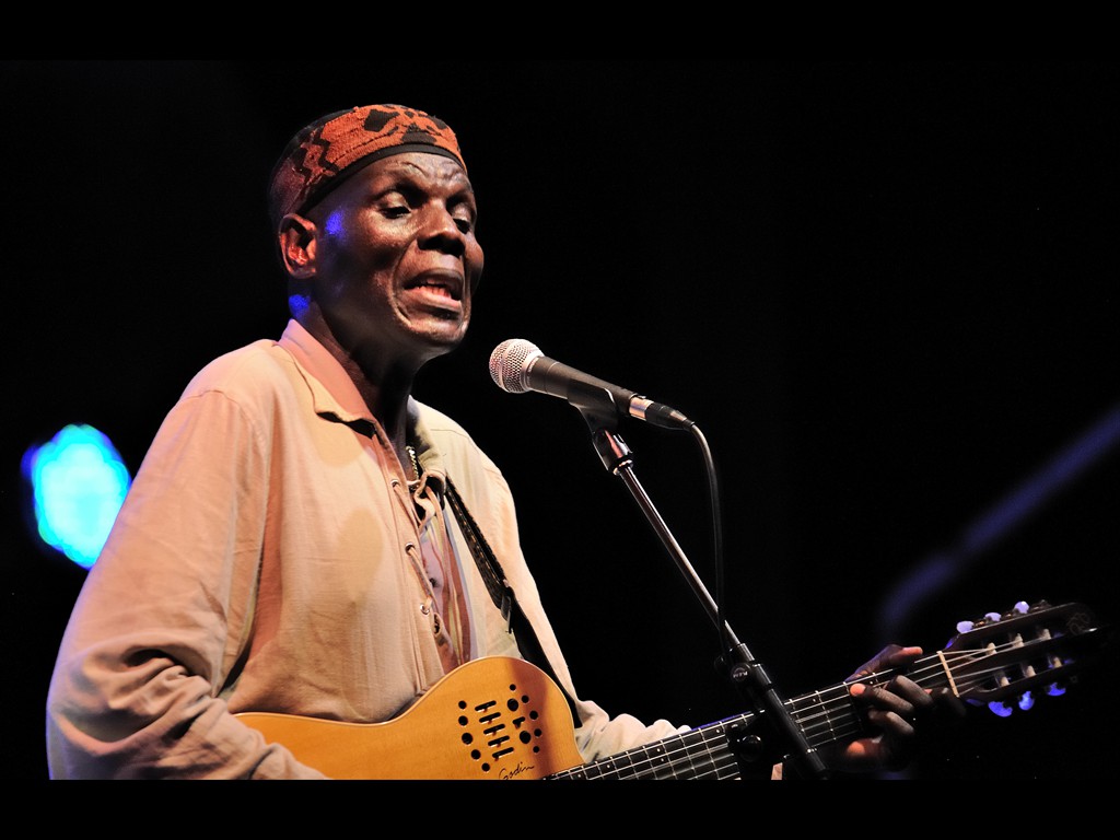 oliver_mtukudzi_D30_7468