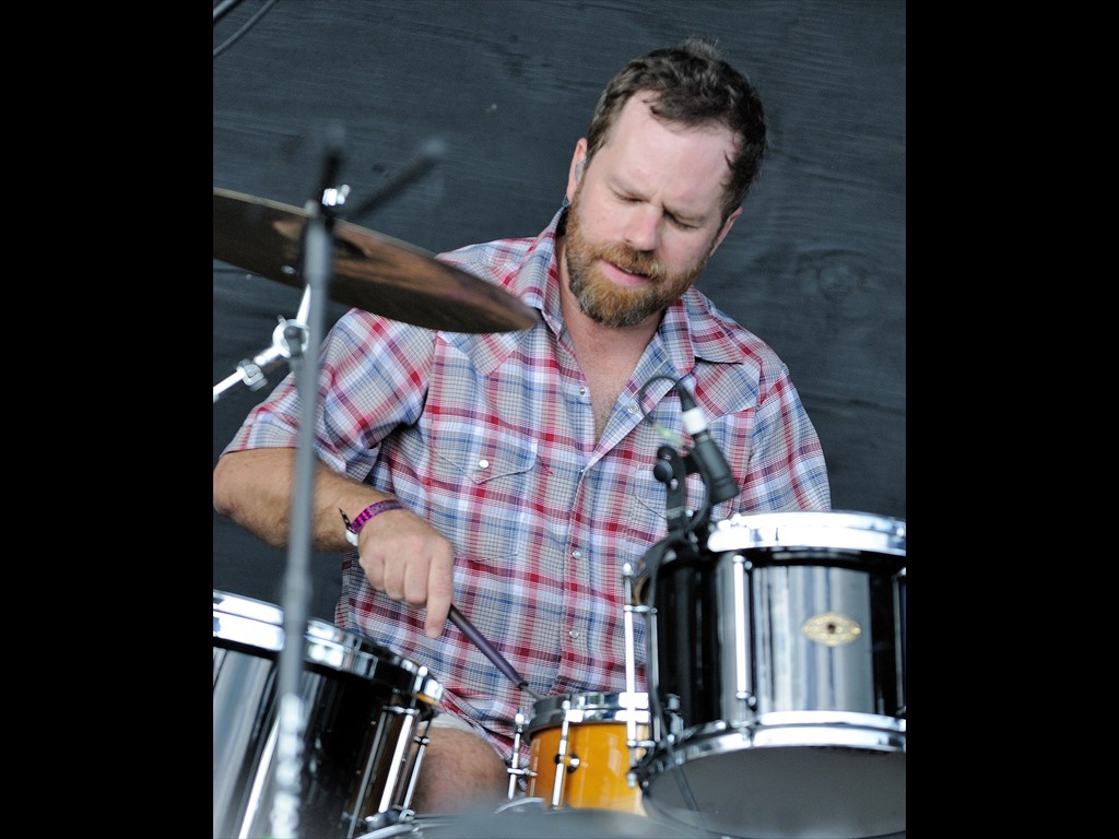 33-carey_harmon_railroad_earth_D30_7996