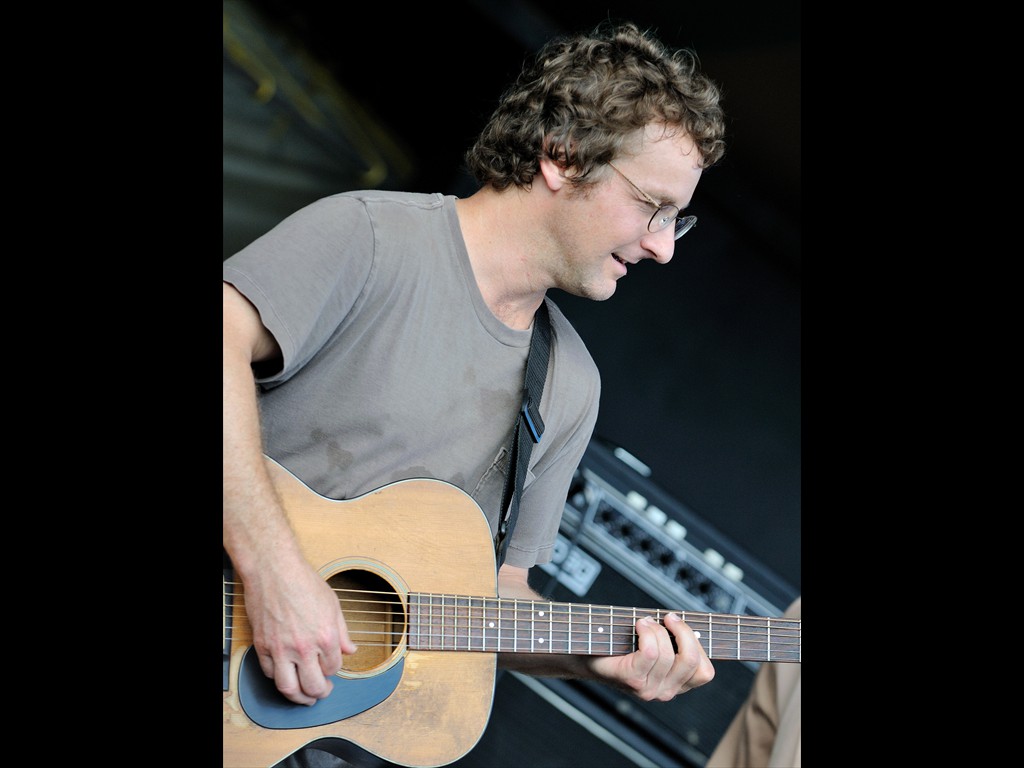 65-todd_sheaffer_railroad_earth_D30_7973