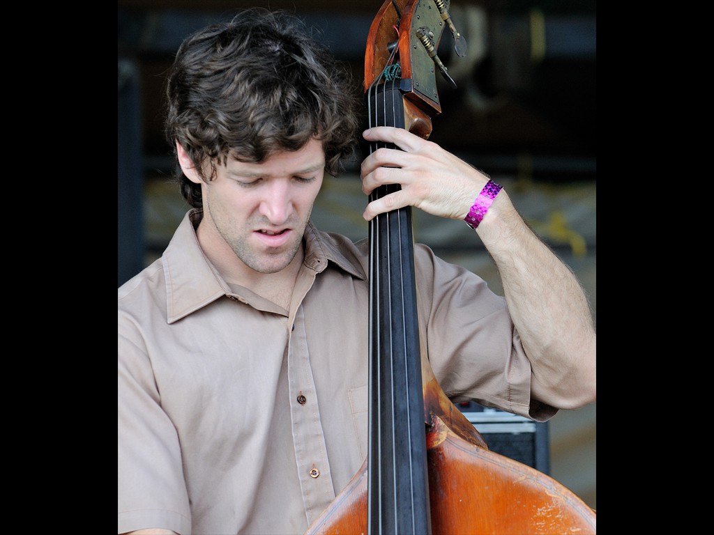 andrew_altman_railroad_earth_D30_7983