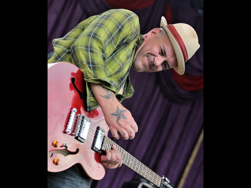 18-craig_aspen_the_believers_D30_7347