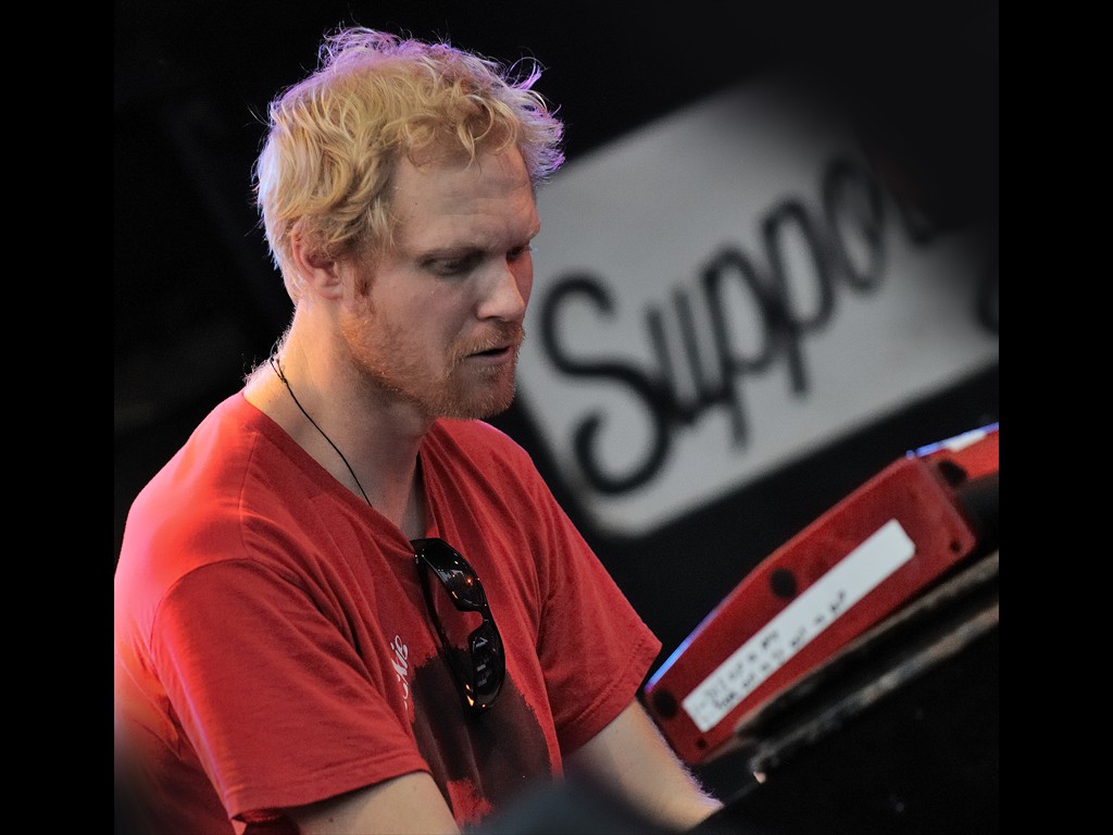 44-the_black_seeds_D30_7400