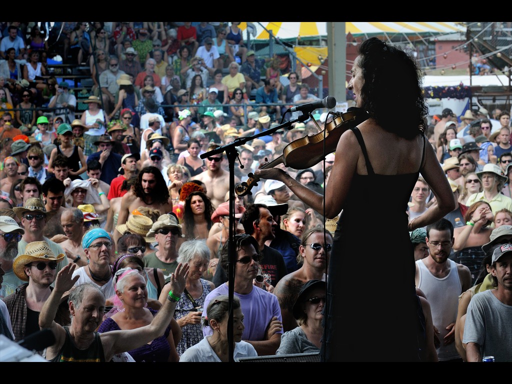 10-Judy_Hyman_The_Horseflies