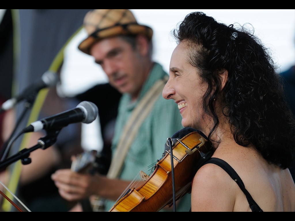 29-Judy_Hyman_The_Horseflies