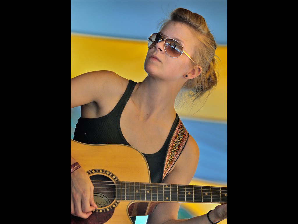 03_sarah_shook_the_devil