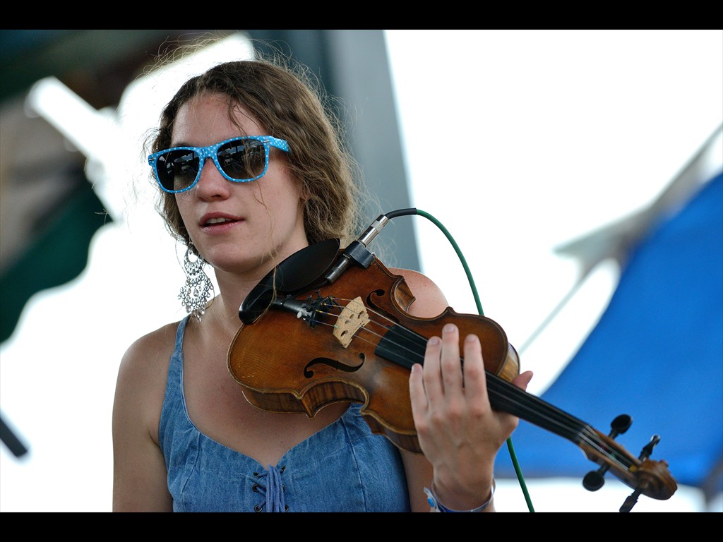 30_claire_byrne_driftwood_D80_1037