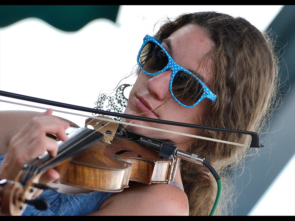 claire_byrne_driftwood_D80_1024