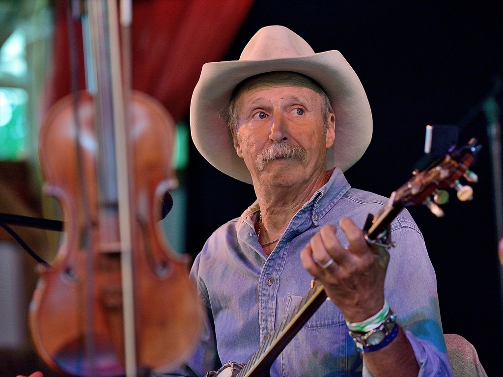 05_mac_benford_D80_0657