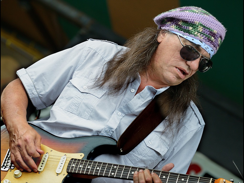 50_keith_secola_and_wild_band_of_indians_D80_0769