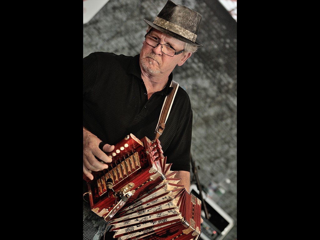 10_jesse_lege_cajun_music_D30_1741